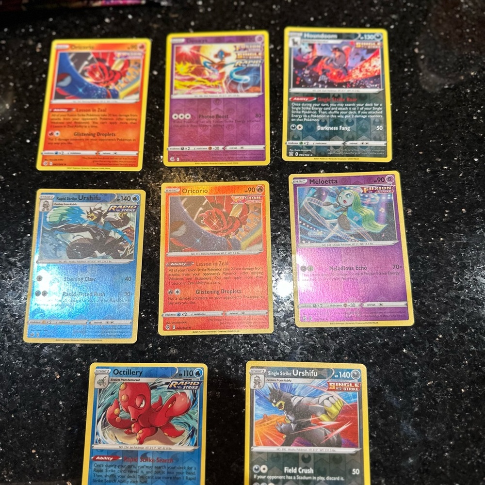 (8) halo Pokémon cards